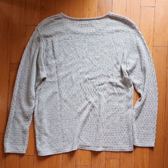 Women's Gray Crew Neck Sweater- Women's Size Medium - Picture 3 of 5